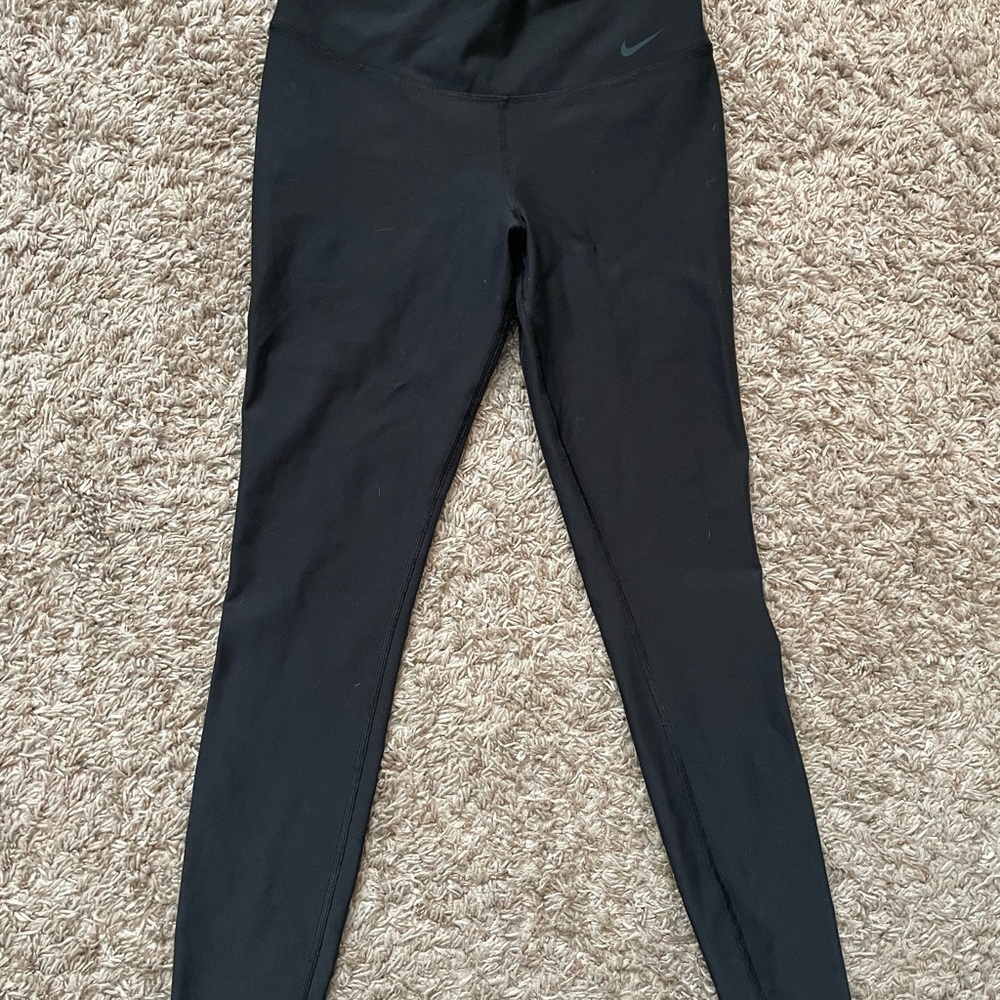 Size S Nike Women’s Dri Fit Leggings